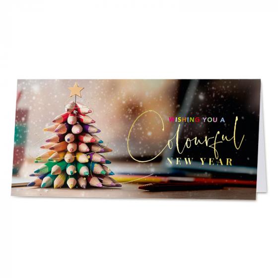 Creatieve nieuwjaarskaart met kleurpotloden en goudfolie