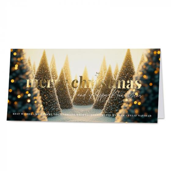 Stijlvolle kerstkaart met sfeervolle dennebomen en goudfolie